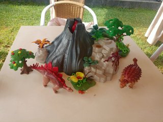 Playmobil Volcán y Dinosaurios