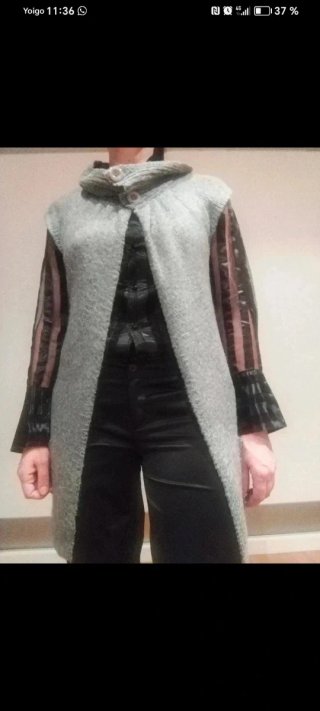 Camisa negra transparente con rayas