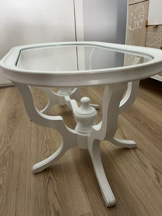 Mesa de centro ovalada con cristal