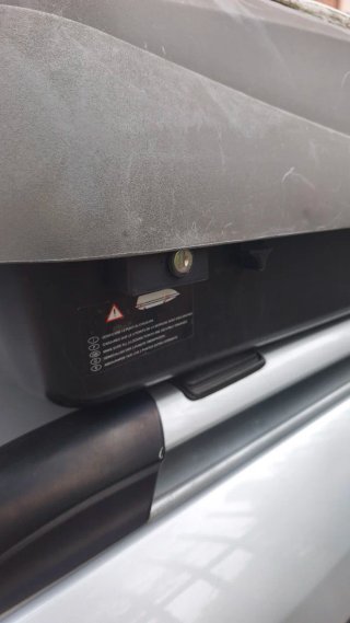 Cofre Techo 320L + Panel Solar 60W