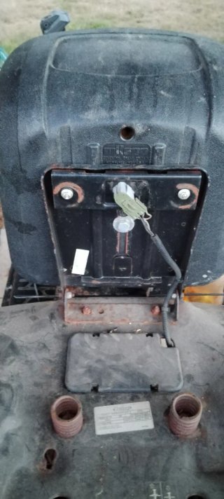 Asiento de tractor cortacésped