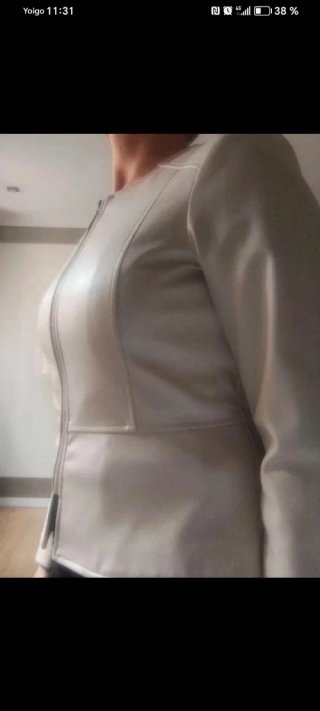 Cazadora polipiel beige