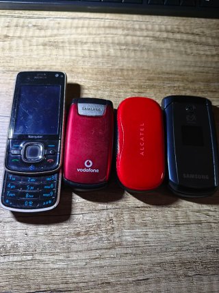 Lote 4 Móviles Vintage Nokia, Samsung, Alcatel