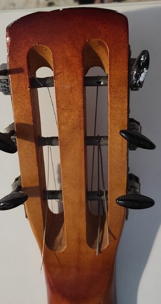 Guitarra Rusa Tradicional