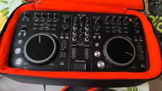 Controlador DJ Pioneer DDJ-Ergo Limited