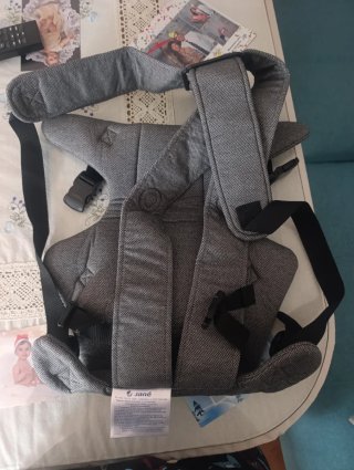 Mochila porta bebé Jané gris