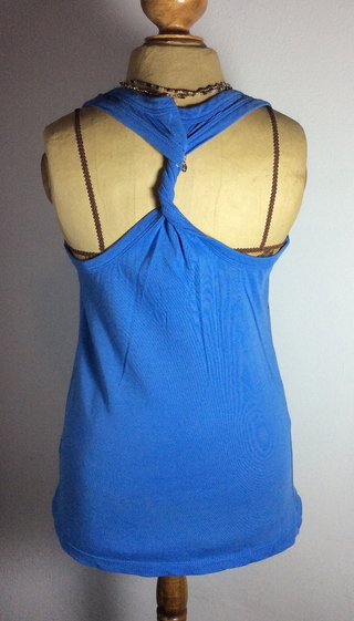 Camiseta sin mangas Bershka azul