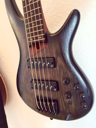 Bajo Eléctrico Ibanez SR605E BKT 5 Cuerdas