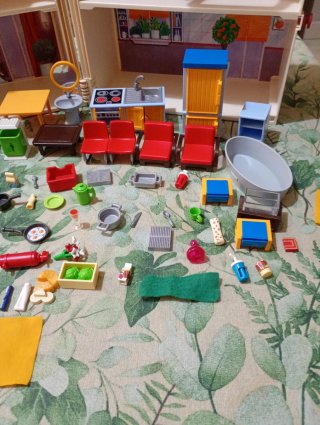 Casita Playmobil con accesorios