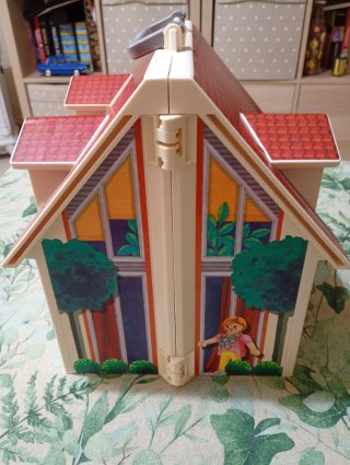 Casita Playmobil con accesorios