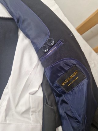 Traje de niño azul TALLA 4 AÑOS