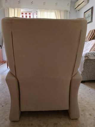 Sofá individual abatible beige