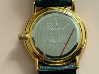 Reloj Bassel Dorado y Azul