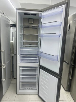 Nevera marca Beko plateada con garantía transporte