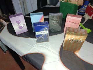 Lotes de coloniass Mujer