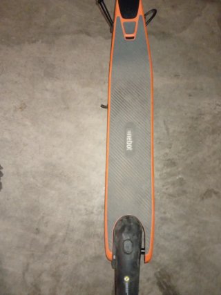 Patinete eléctrico Ninebot naranja