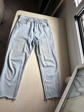 Jeans Mom Fit Zara chiari