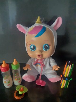 Muñeca Cry Babies Unicornio