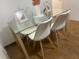 Mesa cristal y roble