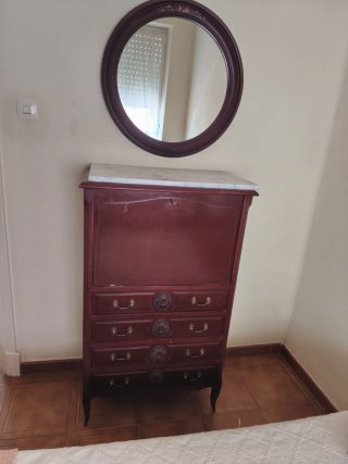 Cómoda escritorio con espejo
