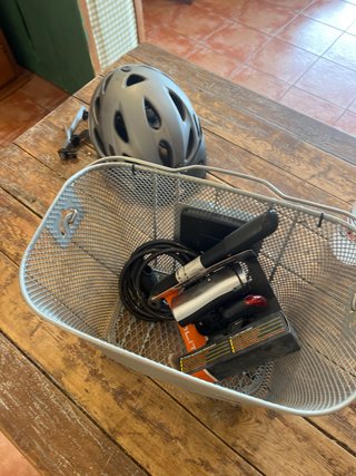 Bicicleta Kona Dew Negra con accesorios