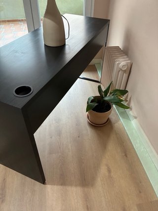 Escritorio IKEA MICKE negro-marrón