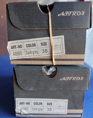 Zapatillas ASTRO-7 Talla 38 Nuevas