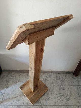 Atril madera hostelería