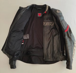 Chaqueta Dainese Delta Pro Talla 56