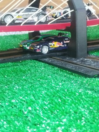 Puente Scalextric compact y carrera go. 3D