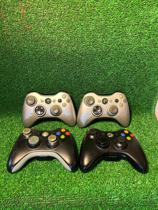 Lote Xbox 360: Consola, Mandos y Accesorios