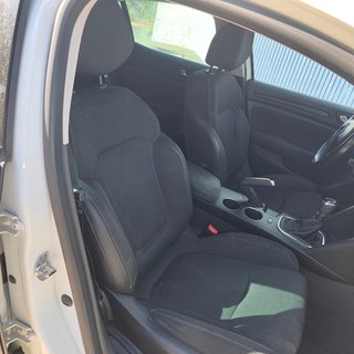 RENAULT MEGANE AÑO 2018 LIMITE 1.2 PEGATINA C