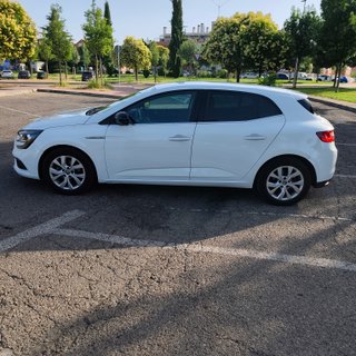RENAULT MEGANE AÑO 2018 LIMITE 1.2 PEGATINA C