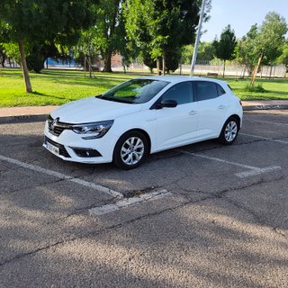 RENAULT MEGANE AÑO 2018 LIMITE 1.2 PEGATINA C