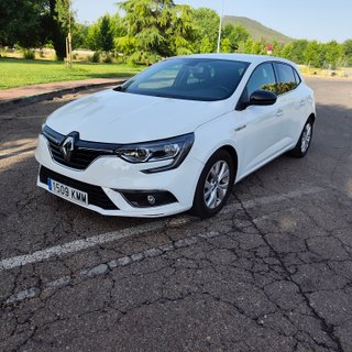 RENAULT MEGANE AÑO 2018 LIMITE 1.2 PEGATINA C