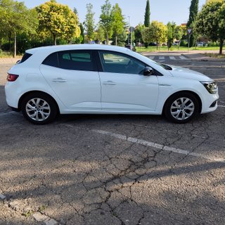 RENAULT MEGANE AÑO 2018 LIMITE 1.2 PEGATINA C