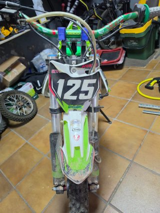 Pitbike Semiautomática Verde y Blanca