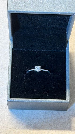 Anillo oro blanco diamante natural