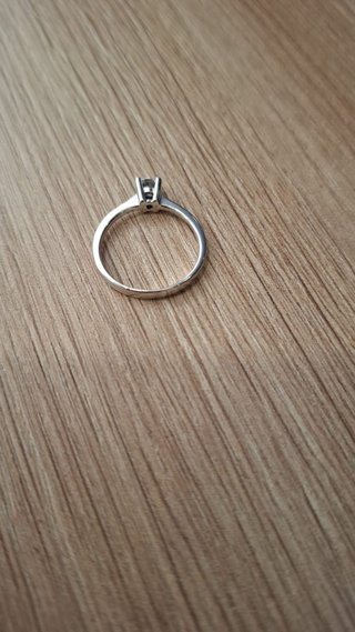Anillo oro blanco diamante natural