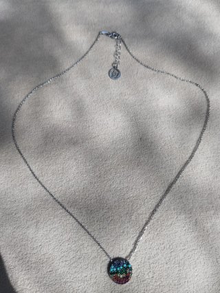 Collar cadena plata con colgante multicolor