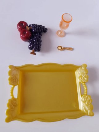 vassoio reale con frutta per Barbie