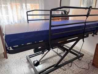 Cama eléctrica elevable madera y metal