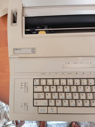 Máquina de escribir eléctrica Philips VW 2300