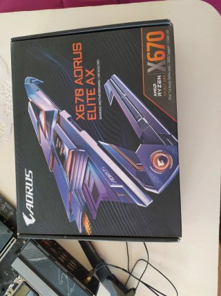 Placa Base X670 AORUS ELITE AX dañada falta in pin