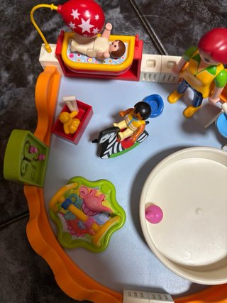 Guardería Playmobil con figuras