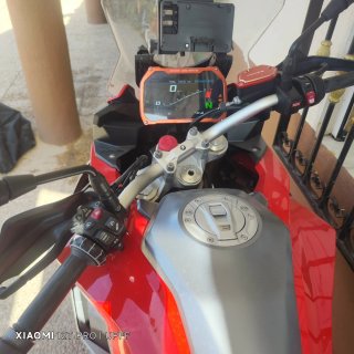 BMW F 900 R Roja/Plata Naked
