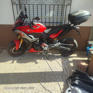 BMW F 900 R Roja/Plata Naked
