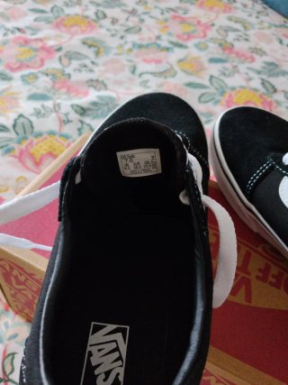 Zapatillas Vans Negras y Blancas
