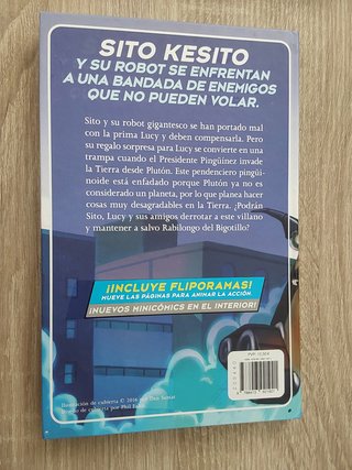 Sito Kesito y su robot gigantesco contra los pe...