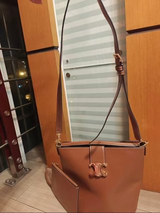 Bolso Cubo Celine Marrón Cuero